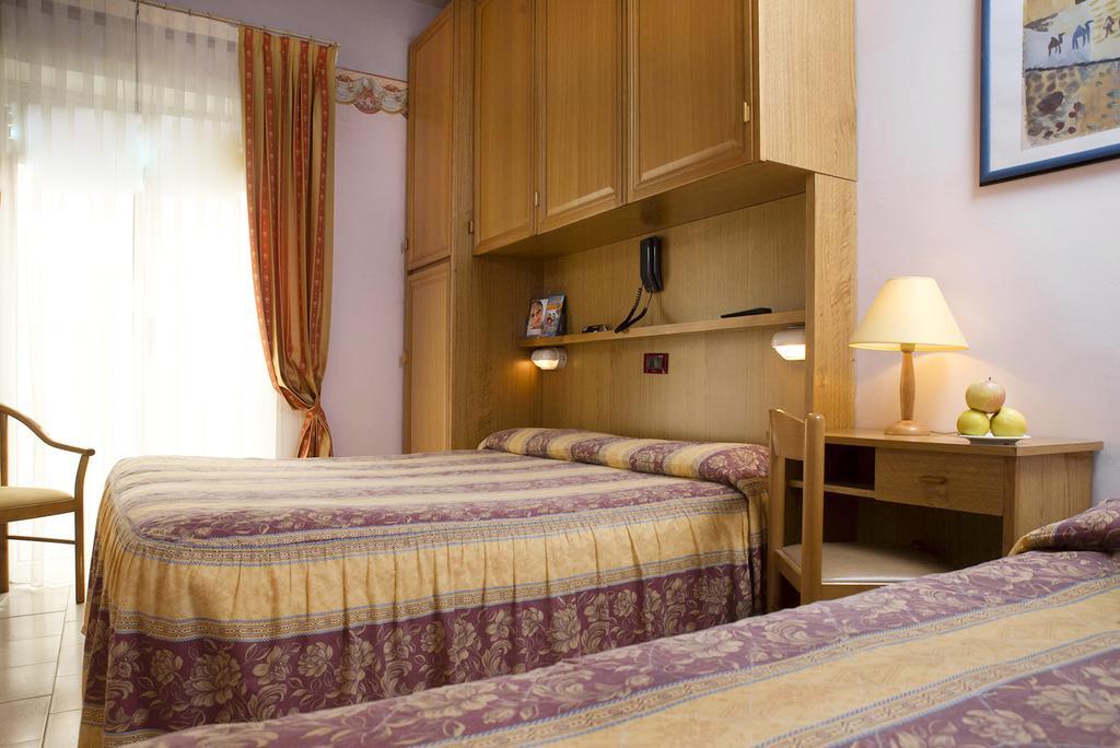 Hotel Kennedy Rimini Zewnętrze zdjęcie